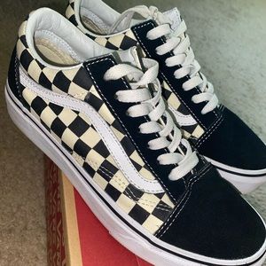Black/White Vans